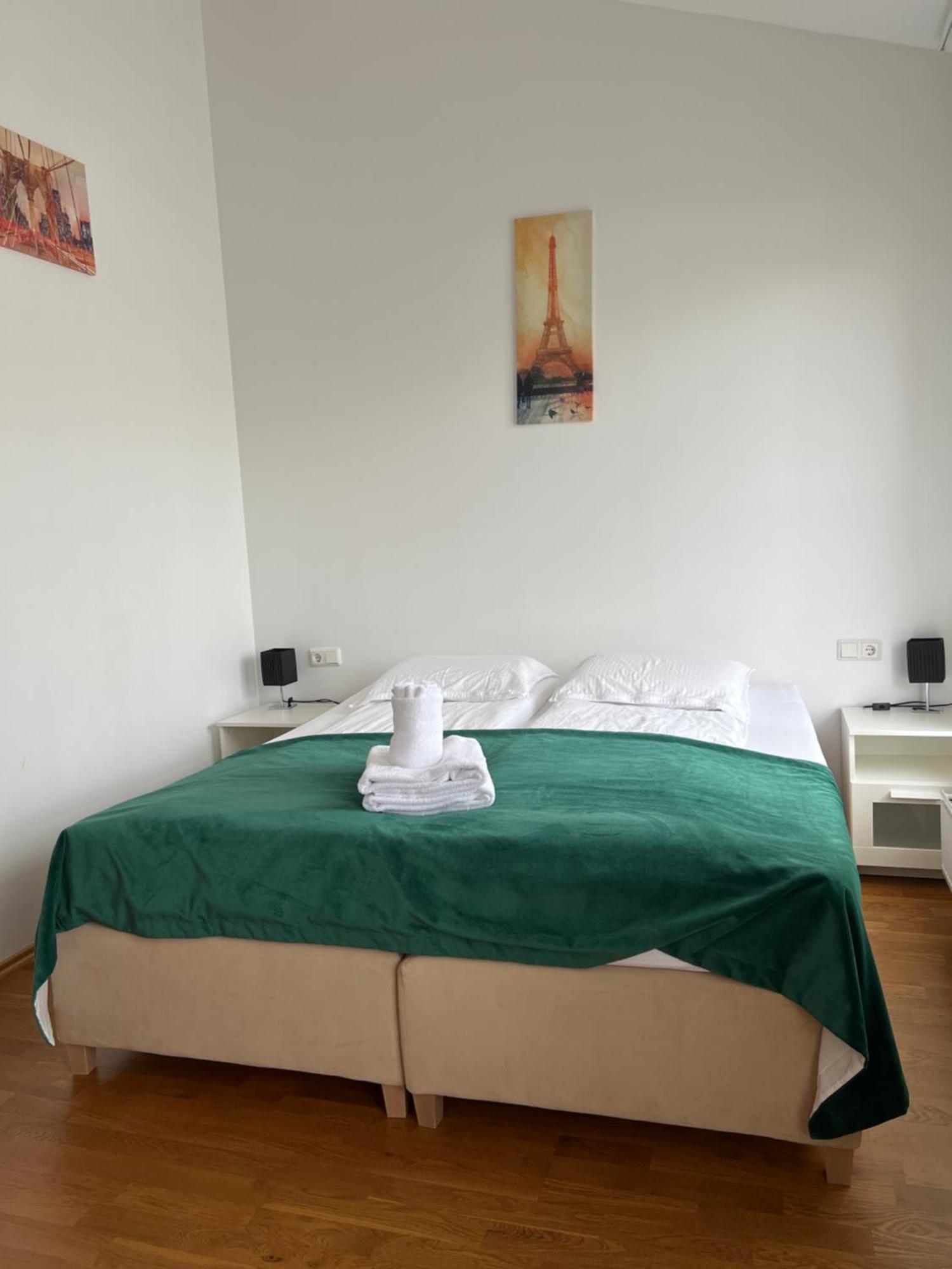 Media Luna Guesthouse Сейдісфіордюр Екстер'єр фото